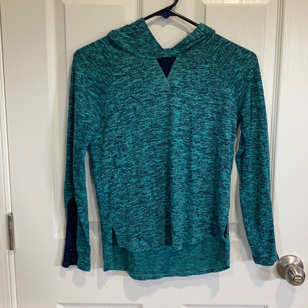 Girls hooded shirt